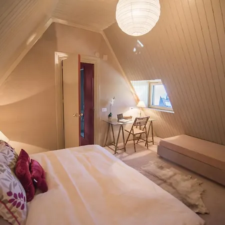 Chalet Chateau Rouge En