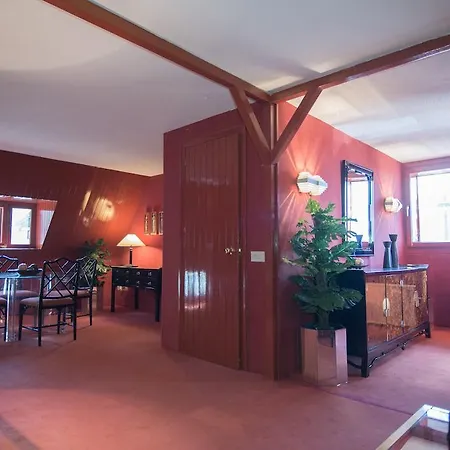 Chalet Chateau Rouge En *